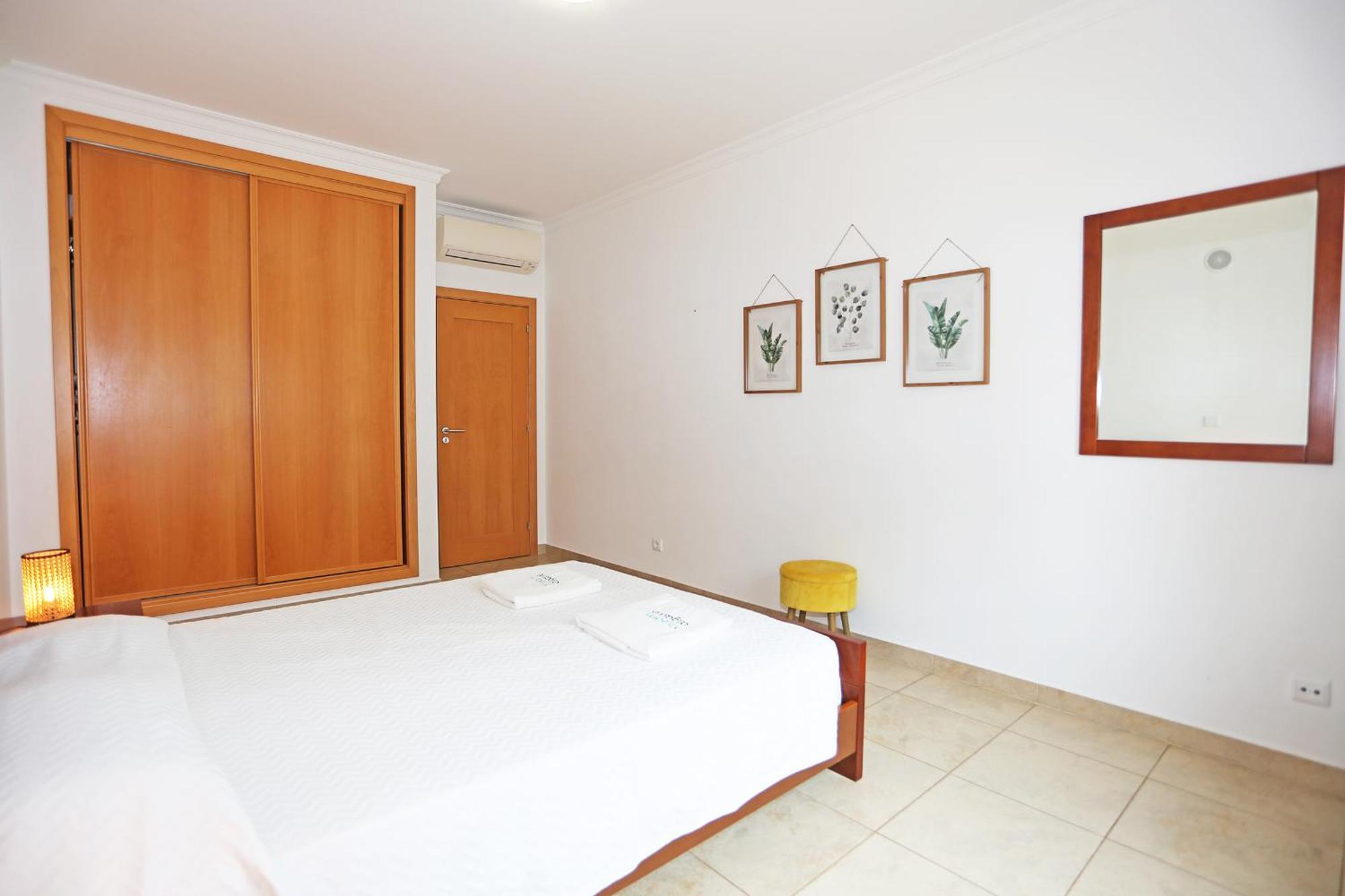 A04 - Large Modern 1 Bed Apartment With Pool Lagos Ngoại thất bức ảnh